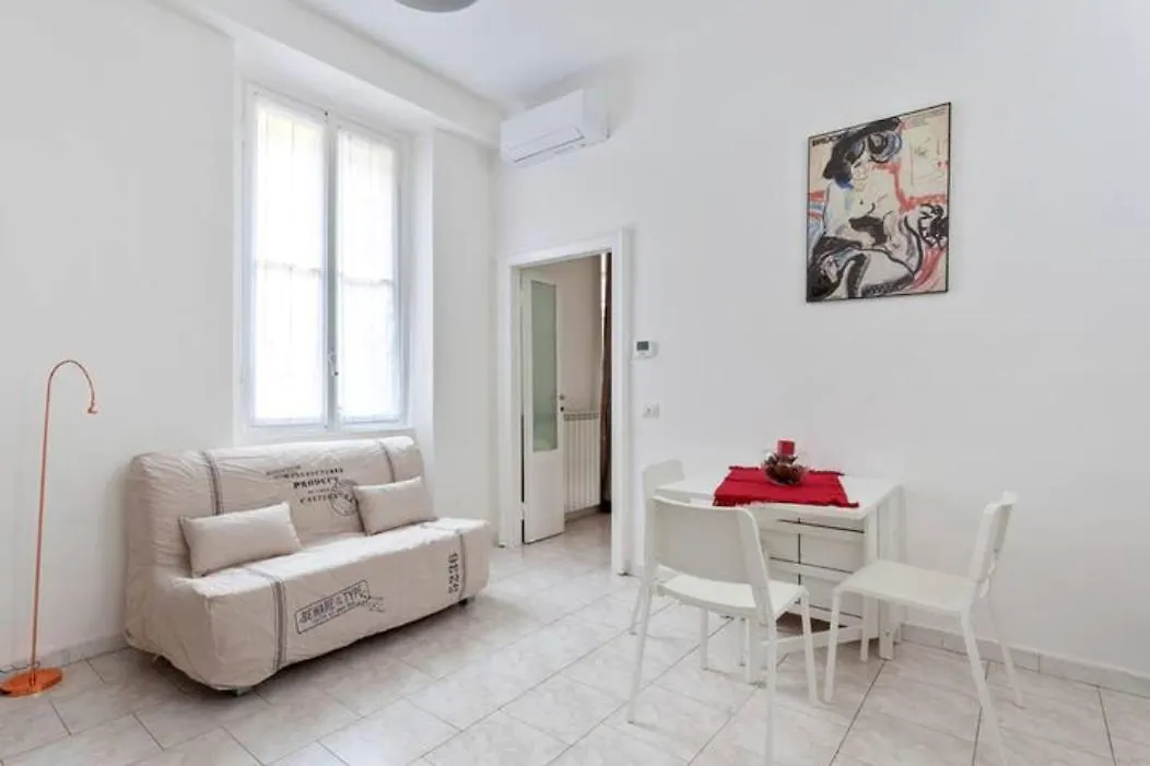 Isola And Zara Comfortable Apartment Milan