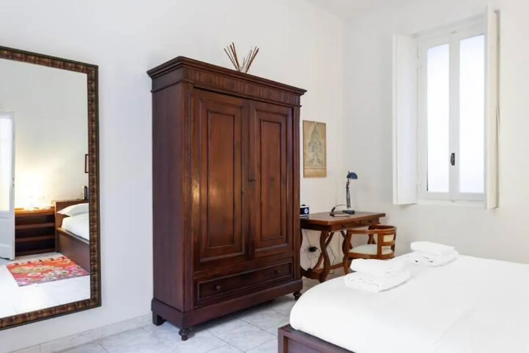 Isola And Zara Comfortable Apartment Milánó 0*,  Olaszország